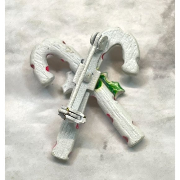 Vintage Candy Cane Christmas Pin Brooch White Red Striped with Holly Leaf - Picture 2 of 6